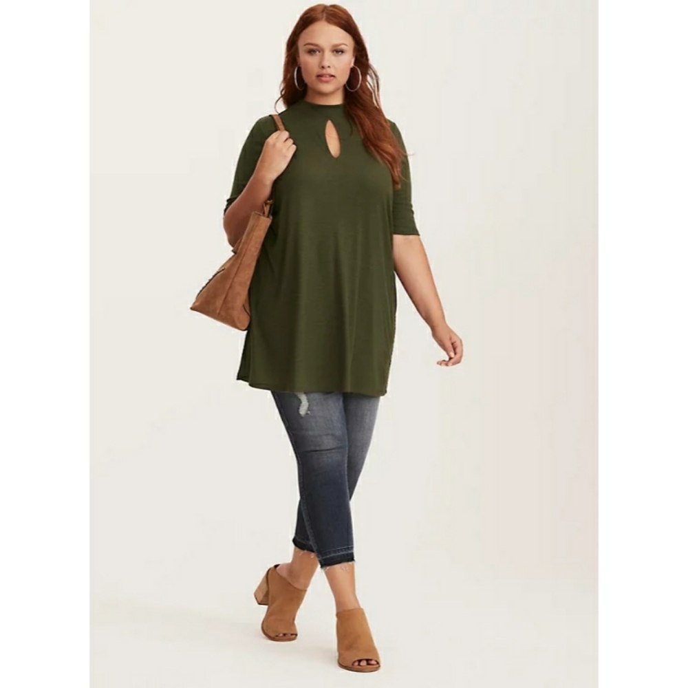 Torrid Keyhole Neck Ribbed Knit Tunic Top PLUS 3X - Picture 2 of 14